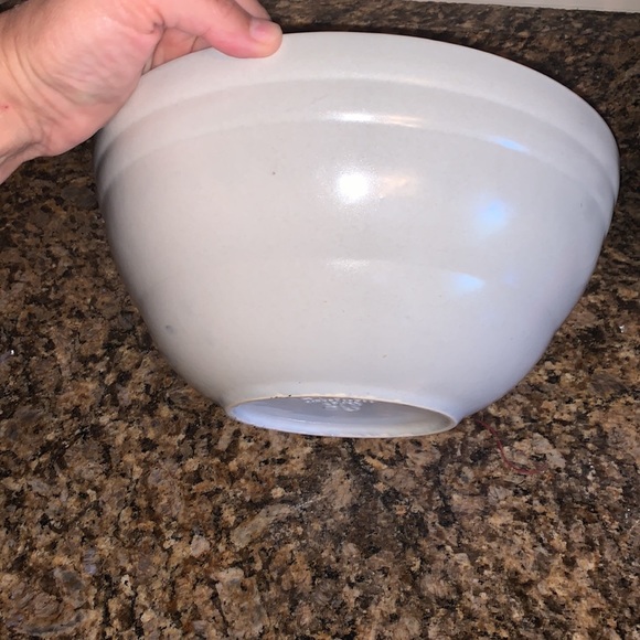 Vintage Pfaltzgraff bowl - Picture 6 of 8